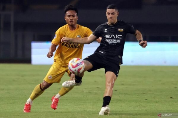 Alexis Messidoro Teguhkan Mental Sebelum Pertandingan Melawan Persis Solo